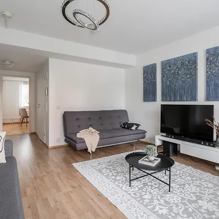 Spacious 1br Downtown With Private Balcony