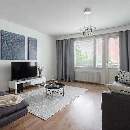 Spacious 1br Downtown With Private Balcony