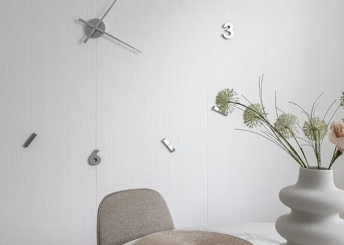 Spacious 1Br At Downtown With Balcony شقة